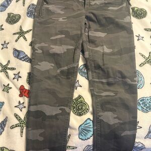 Democracy Black and Gray Women's Pants